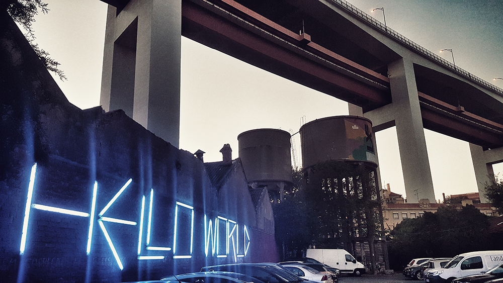 lissabon streetart neon